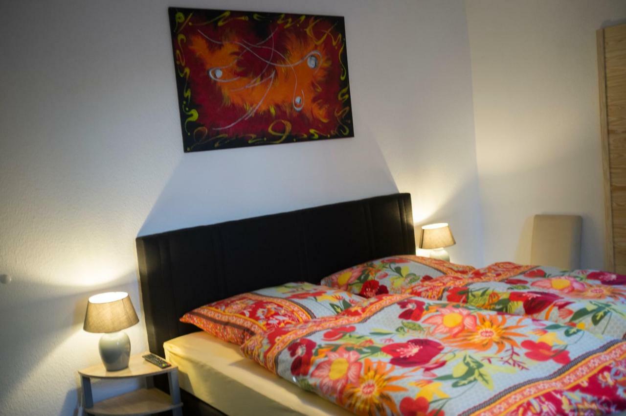 Quadenhof Appartement Düsseldorf Buitenkant foto