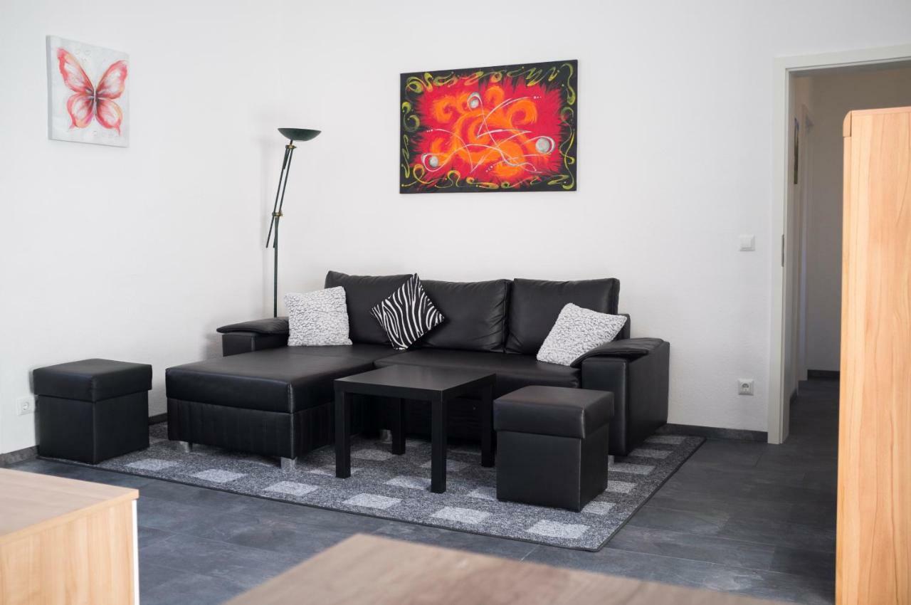 Quadenhof Appartement Düsseldorf Buitenkant foto
